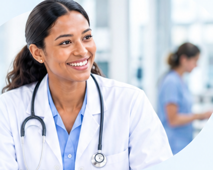 Médecin souriante de l’équipe MADIAS